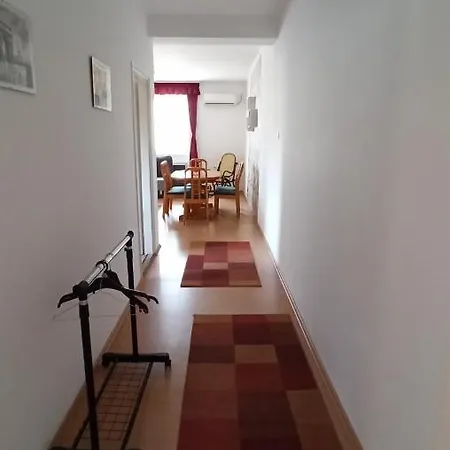 Apartment Tulipanos Haz