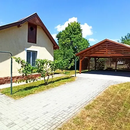 Tulipanos Haz * Balatonfuzfo